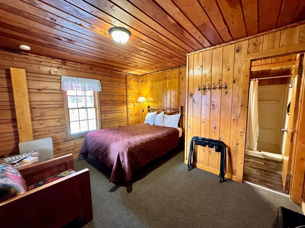 Yellowstone Cabins And Rv غرب يلوستون المظهر الخارجي الصورة