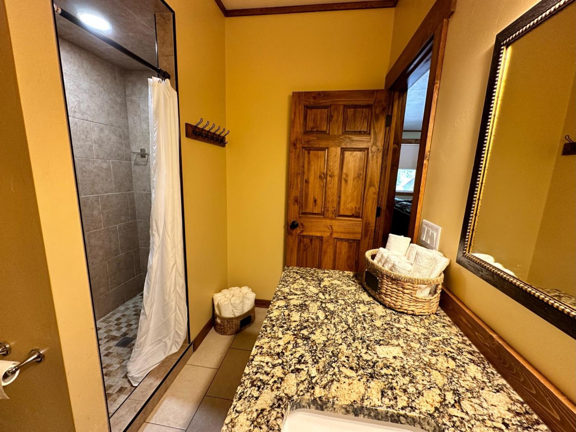 Yellowstone Cabins And Rv غرب يلوستون المظهر الخارجي الصورة