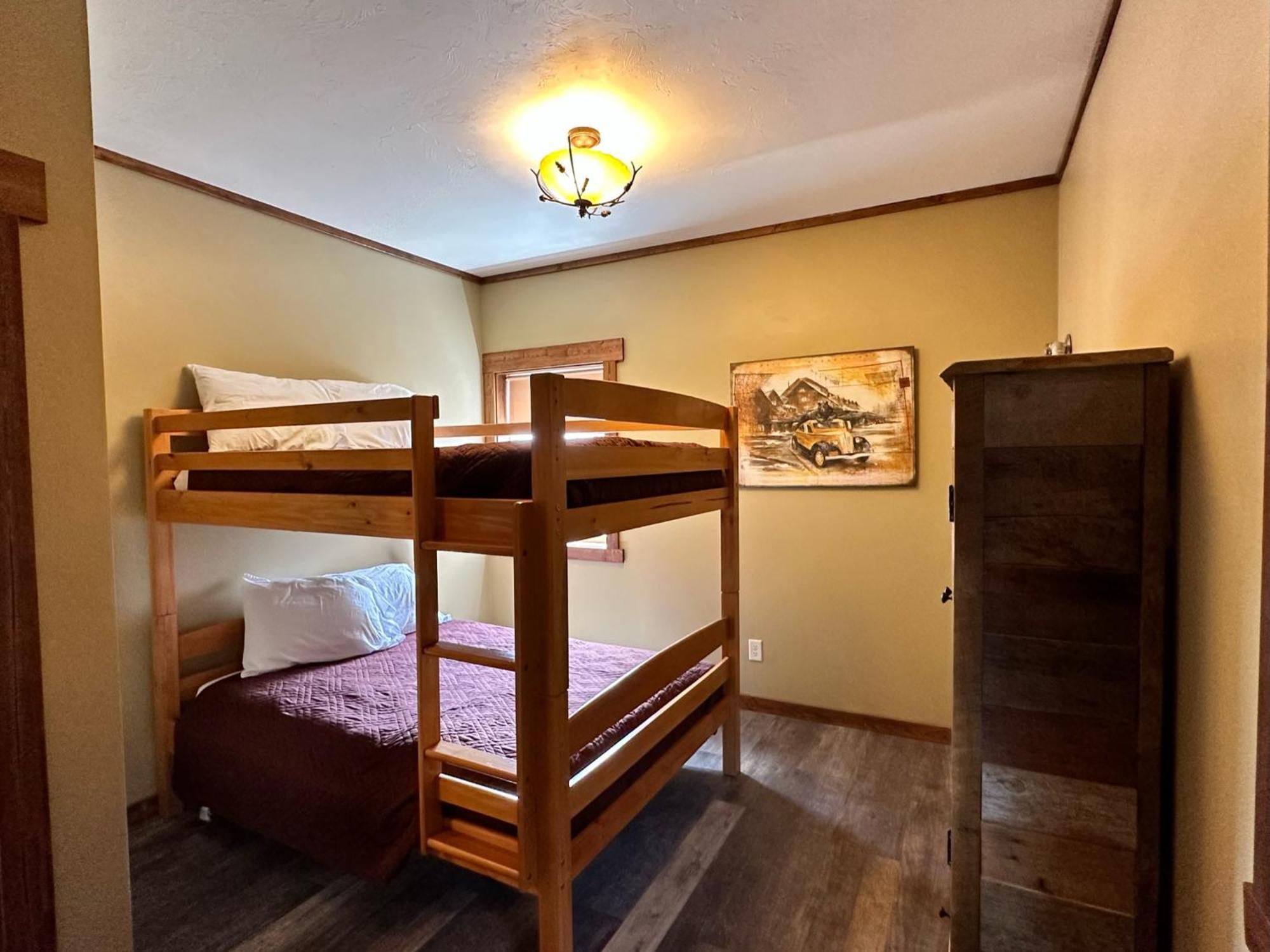 Yellowstone Cabins And Rv غرب يلوستون المظهر الخارجي الصورة