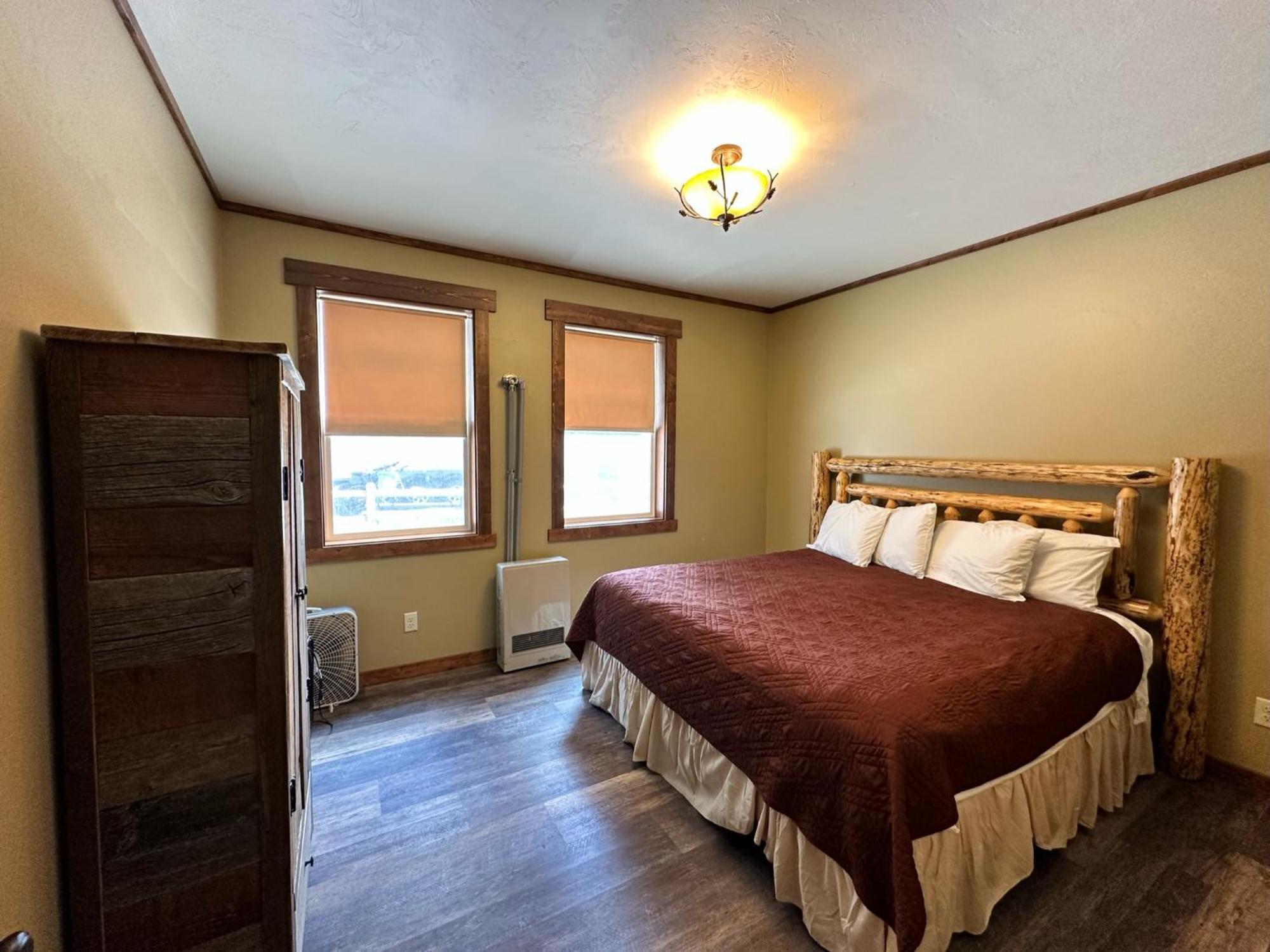 Yellowstone Cabins And Rv غرب يلوستون المظهر الخارجي الصورة