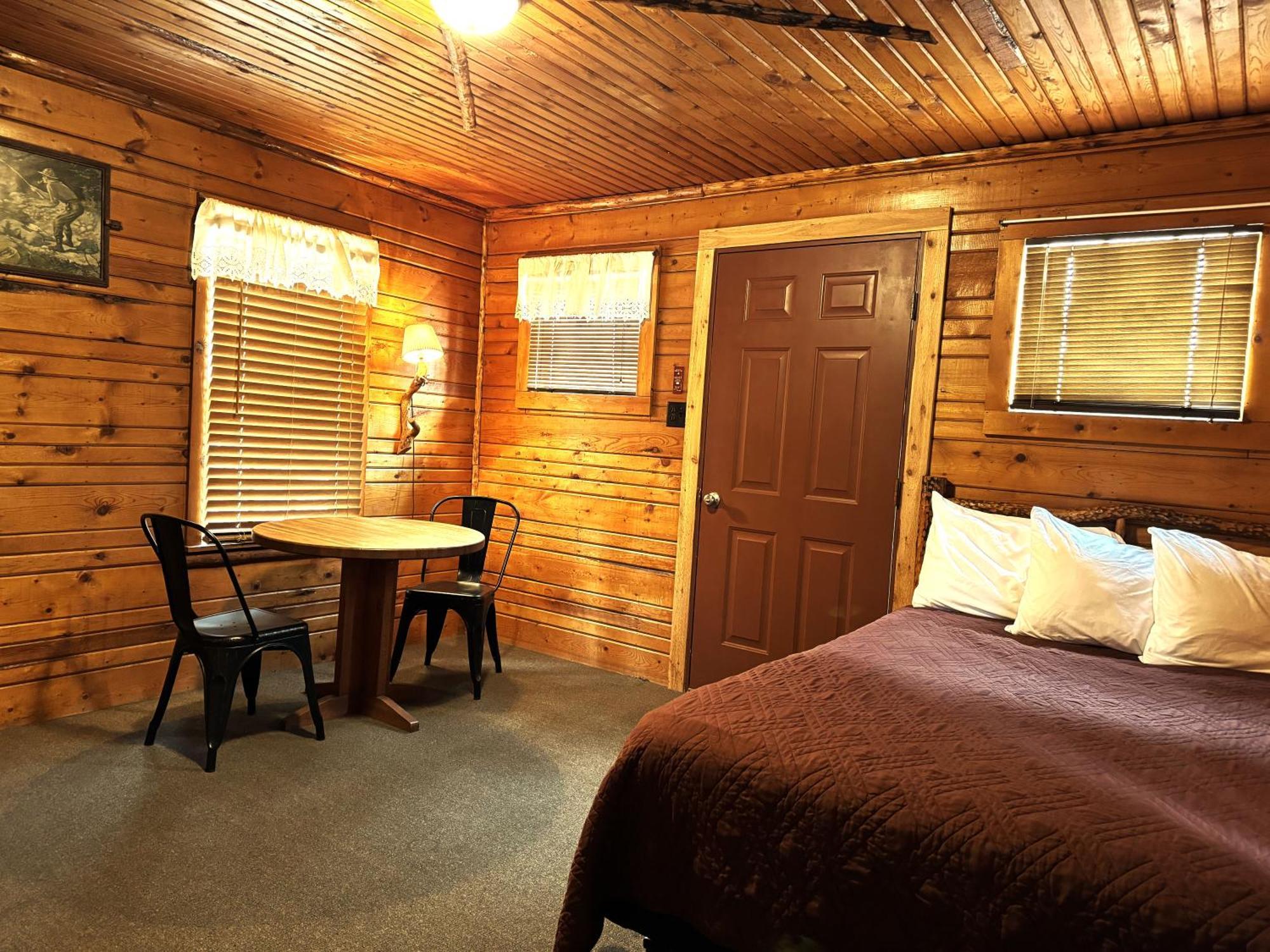 Yellowstone Cabins And Rv غرب يلوستون المظهر الخارجي الصورة