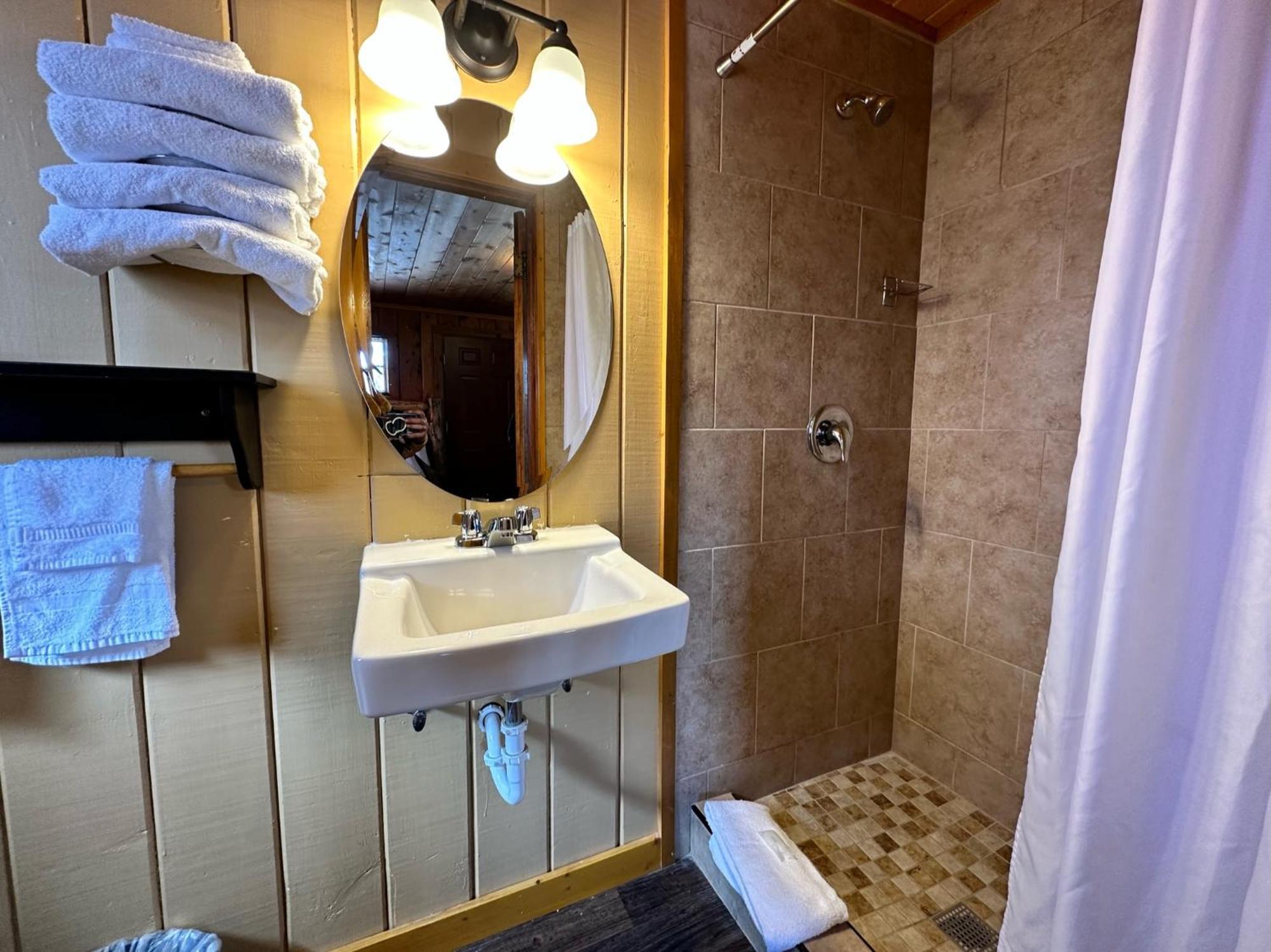 Yellowstone Cabins And Rv غرب يلوستون المظهر الخارجي الصورة